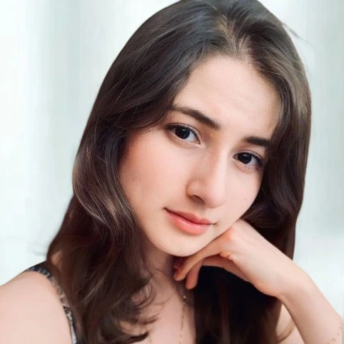 Gabriela. P. J.